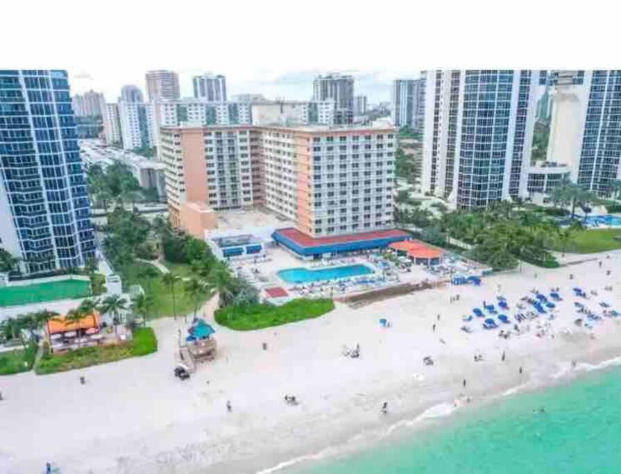 Alojamiento Con Balcon Hacia La Playa 115 Miami Beach Exterior foto